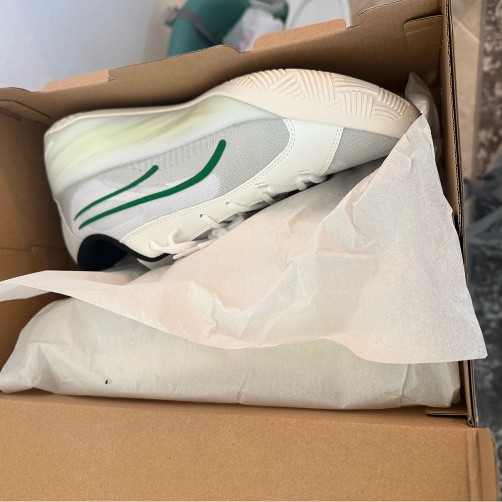 Puma All-Pro Nitro White and Green Athletic Sneakers brand new